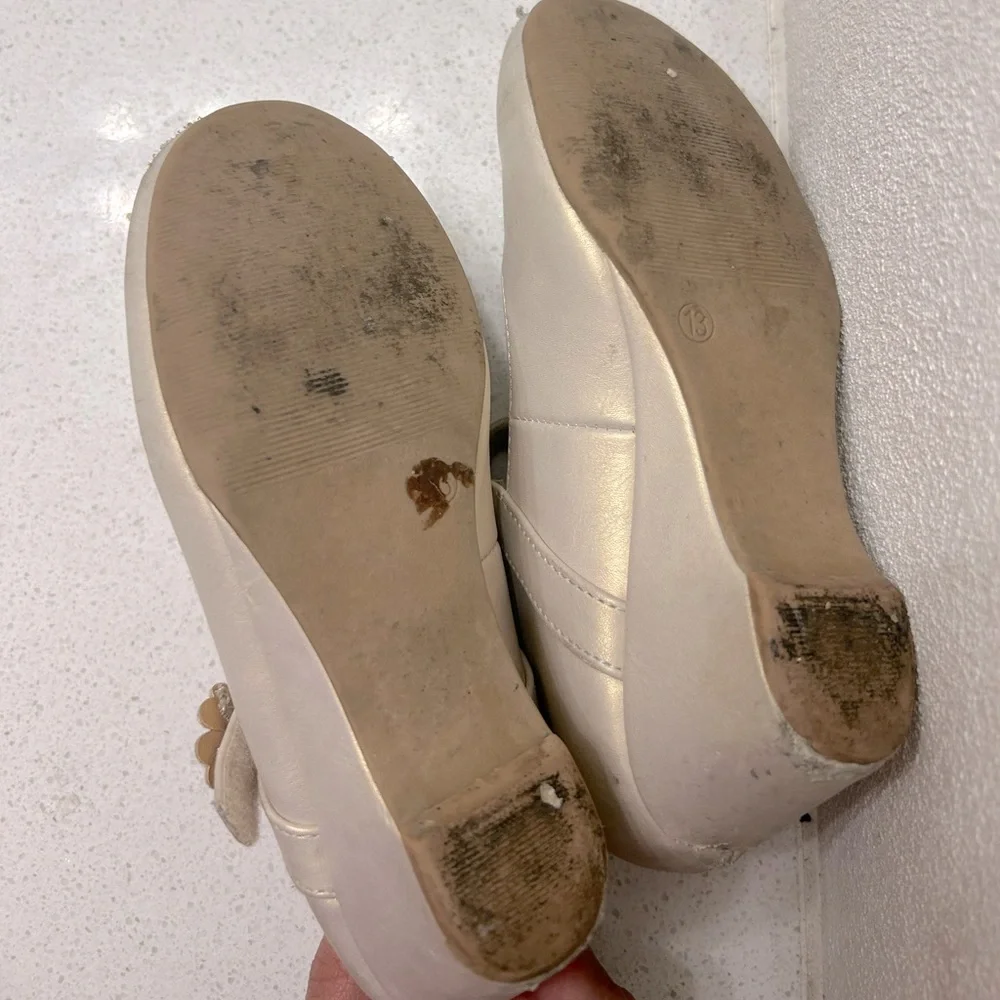 🦋 Elegant Ivory Mary Jane Shoes with Floral Accent size 13